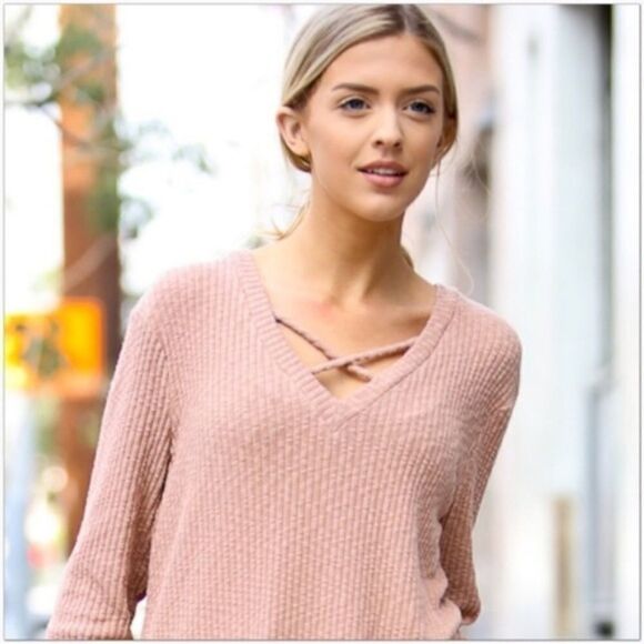 Blush Criss Cross V-Neck Top - Picture 6 of 7